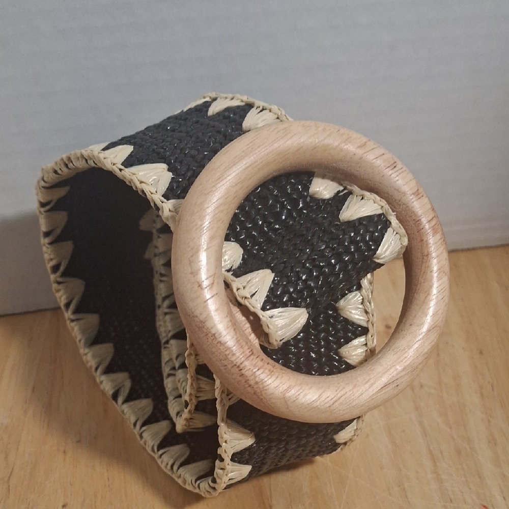 Black and Tan Woven Belt with Wooden Buckle